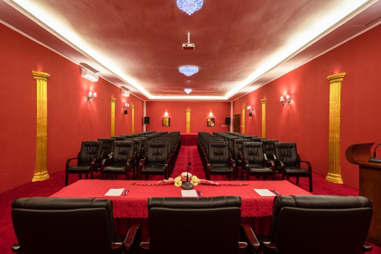 Fun Retreat Resort, And Ayurveda 5* Arusha